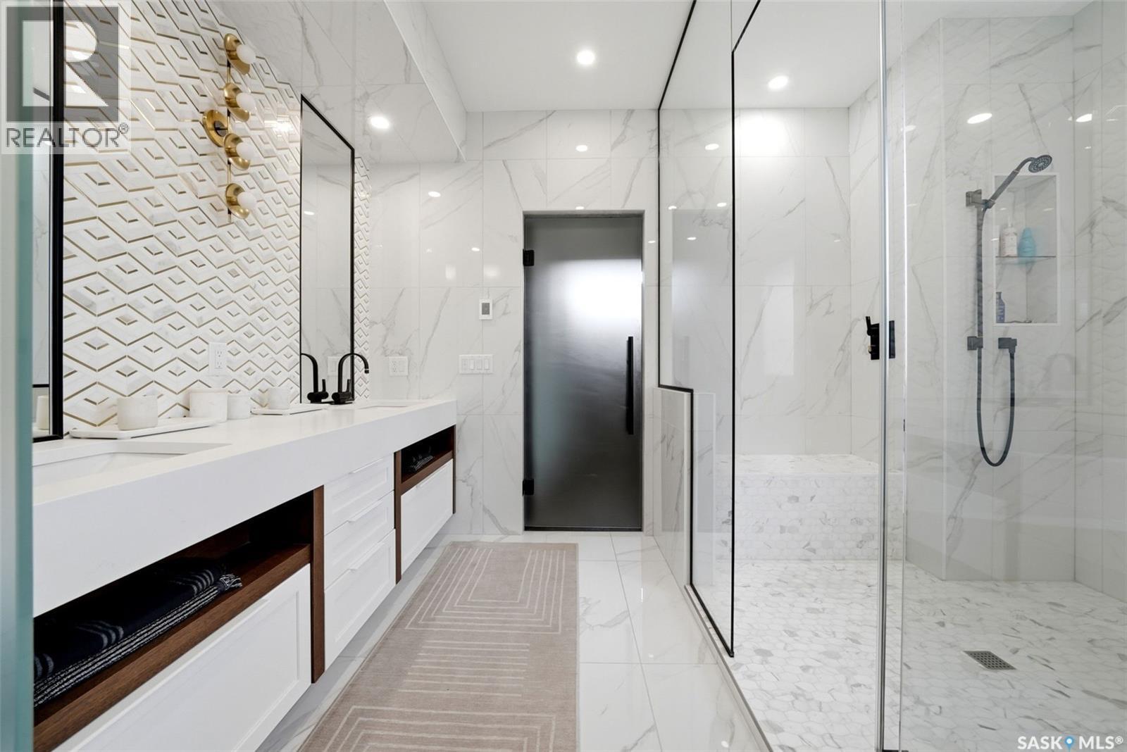 2435 Linner Bay, Regina, SK