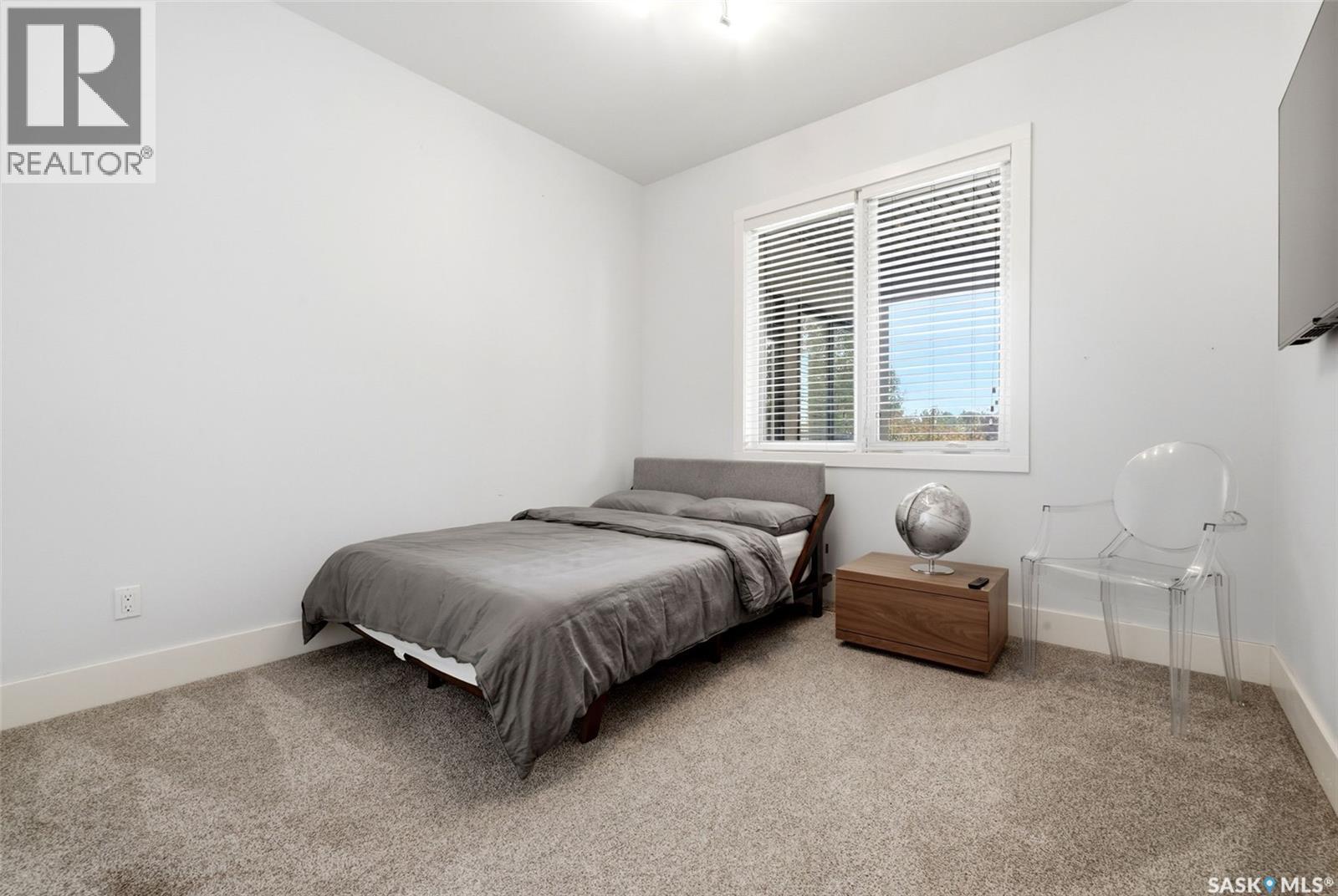 2435 Linner Bay, Regina, SK