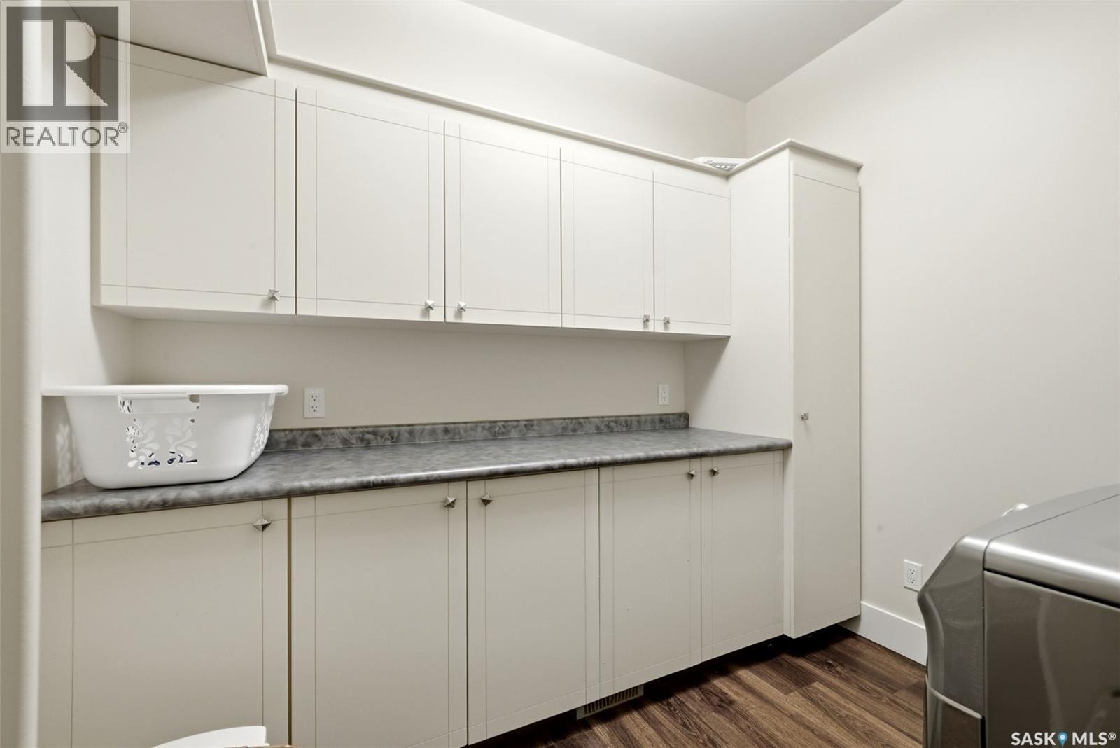 2435 Linner Bay, Regina, SK