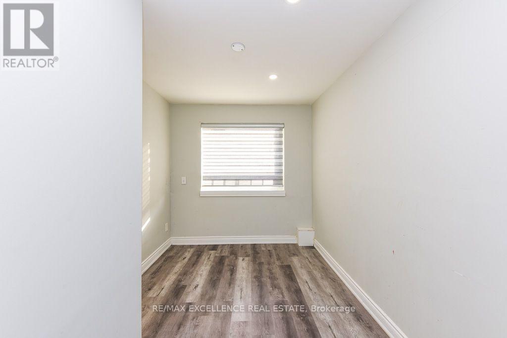 7150 Minotola Avenue, Mississauga, ON