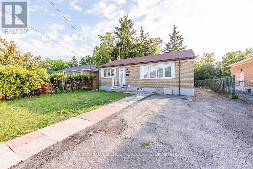 7150 Minotola Avenue, Mississauga, ON