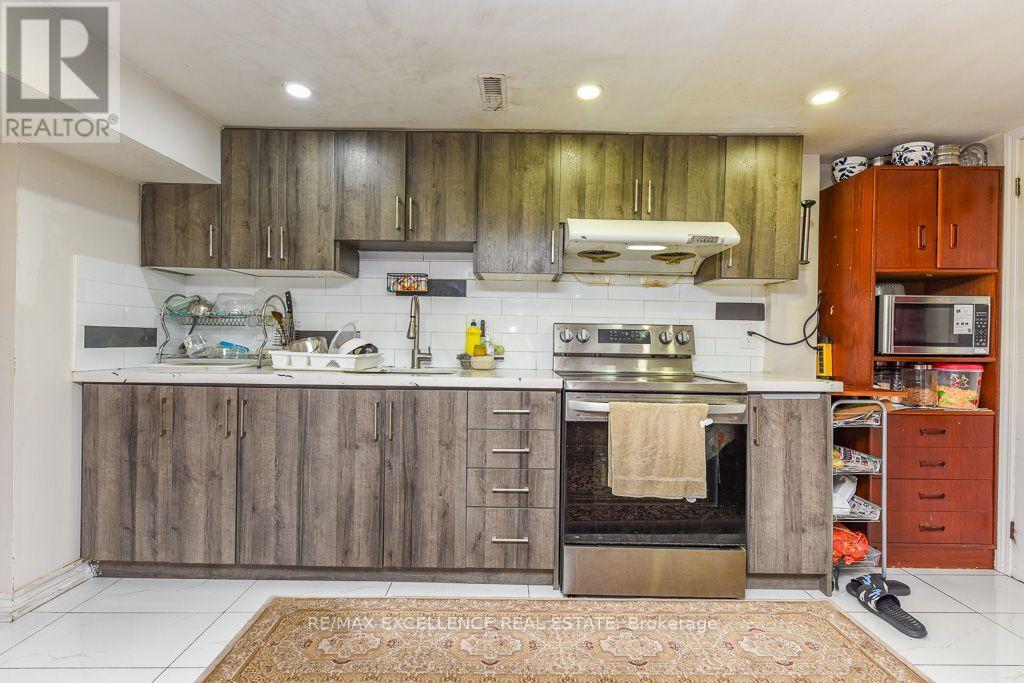 7150 Minotola Avenue, Mississauga, ON