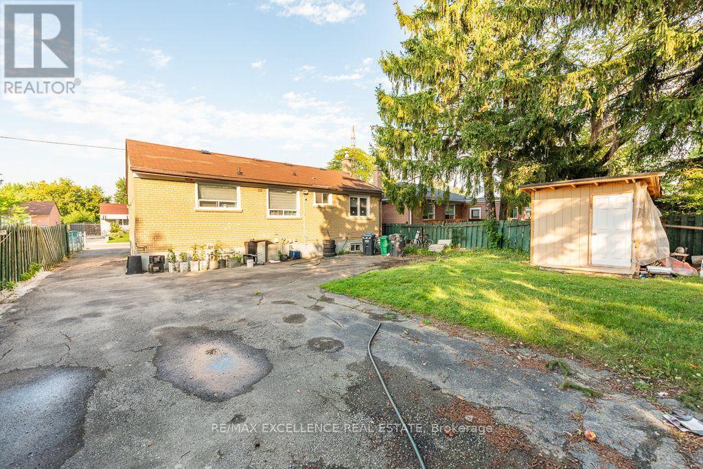 7150 Minotola Avenue, Mississauga, ON