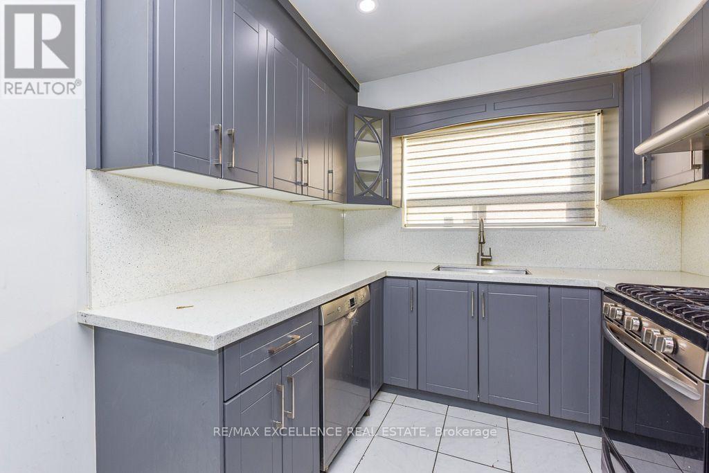 7150 Minotola Avenue, Mississauga, ON