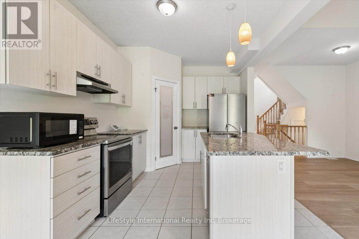 242 Moorlands Crescent, Kitchener, ON