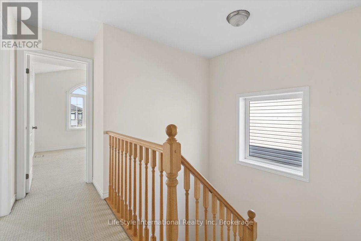 242 Moorlands Crescent, Kitchener, ON