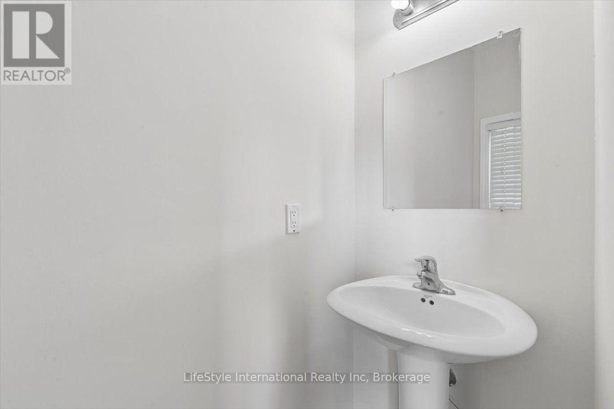 242 Moorlands Crescent, Kitchener, ON