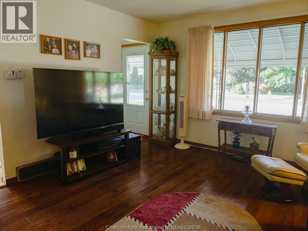 61 Vanier Drive, Chatham, ON