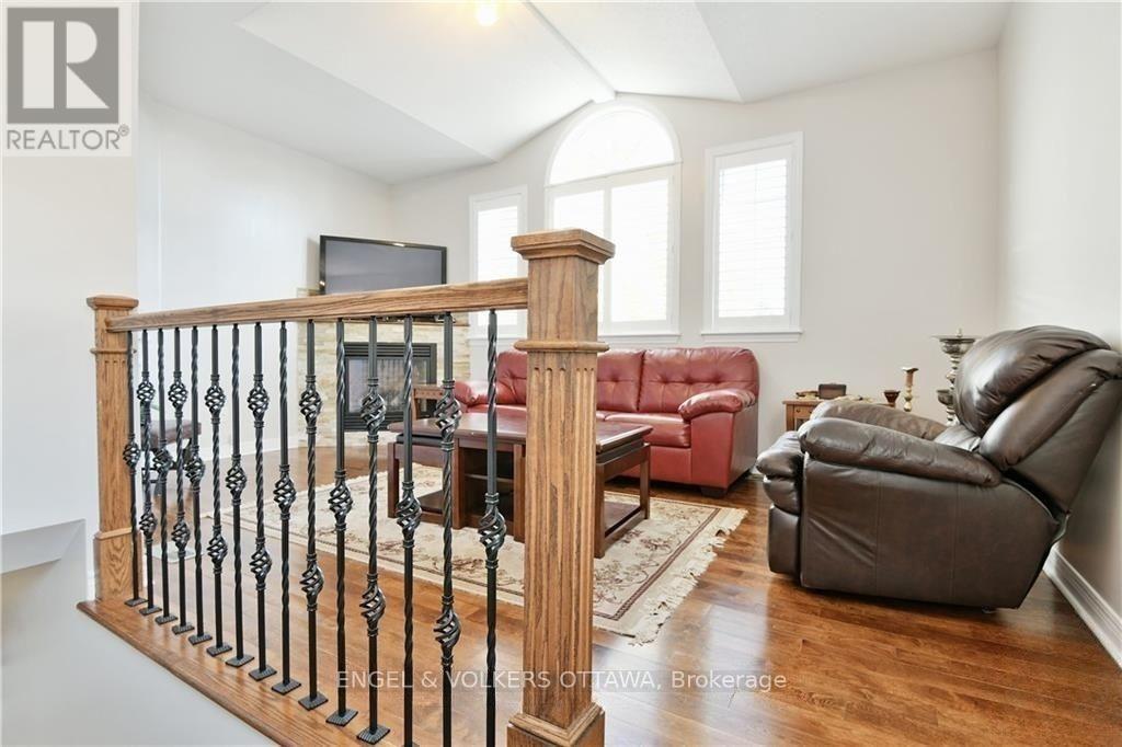 13 Picasso Drive, Ottawa, ON