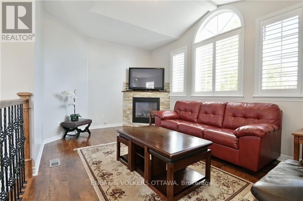 13 Picasso Drive, Ottawa, ON