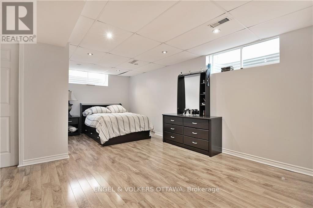 13 Picasso Drive, Ottawa, ON