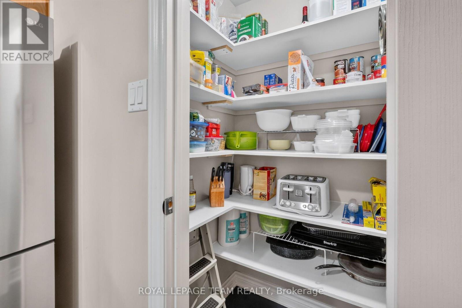 Extra storage space in pantry in Kitchen. - B - 1004 Beryl Private, Ottawa, ON