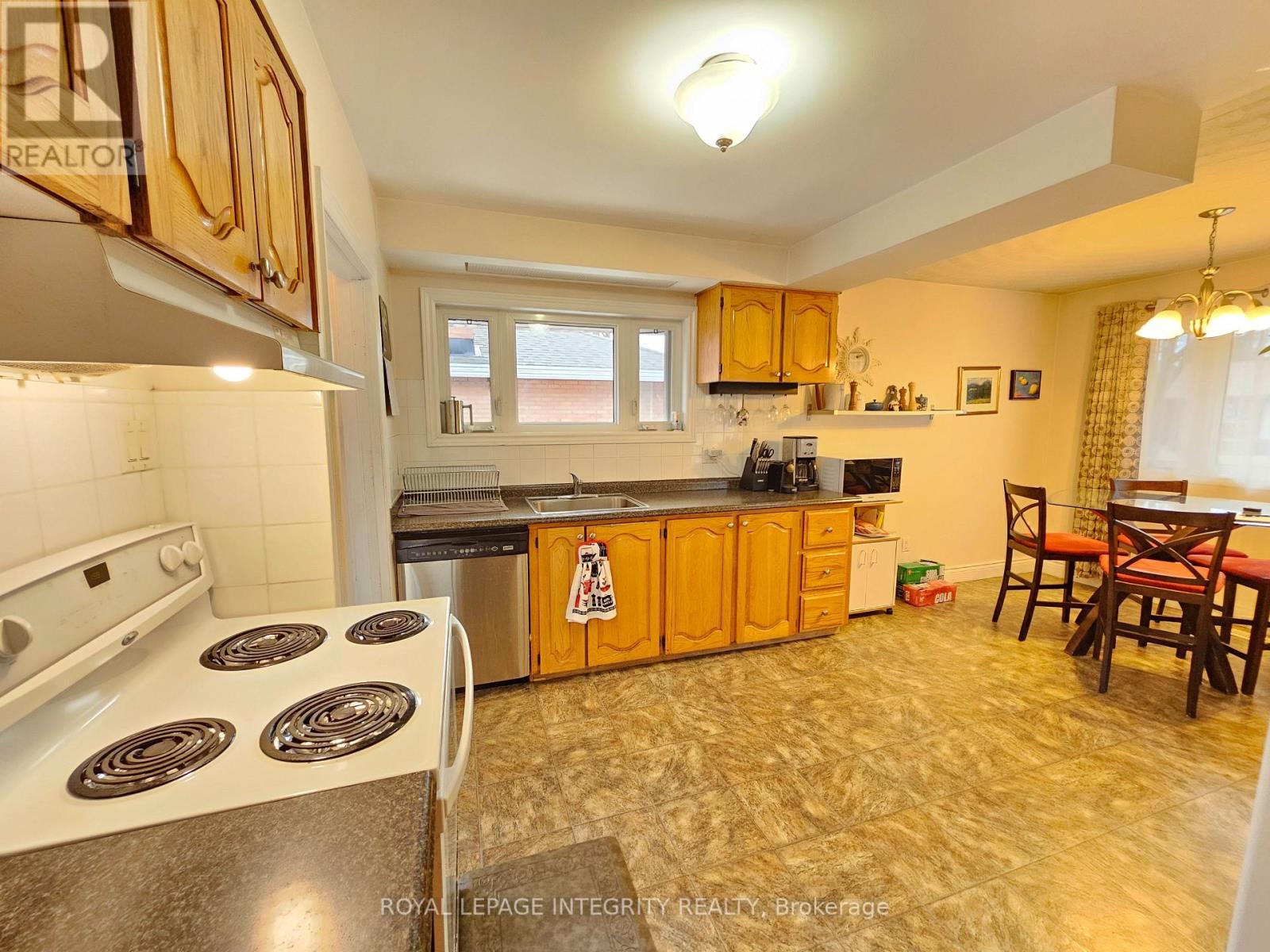 Previous tenant's furnishings - 2150 Lemay Crescent, Ottawa, ON