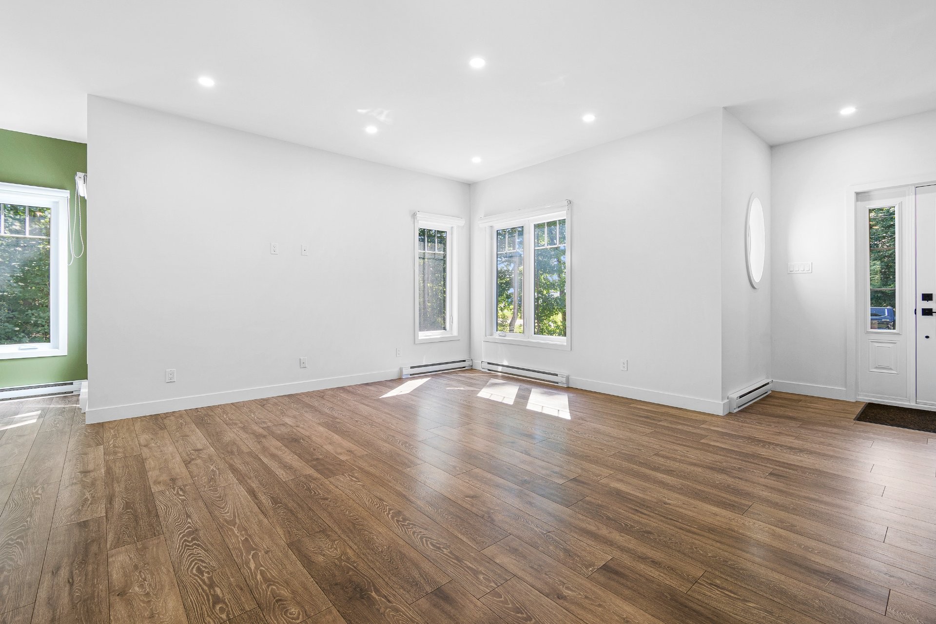 Living Room - 26 Rue Des Ormeaux, Saint-André-D'Argenteuil, QC