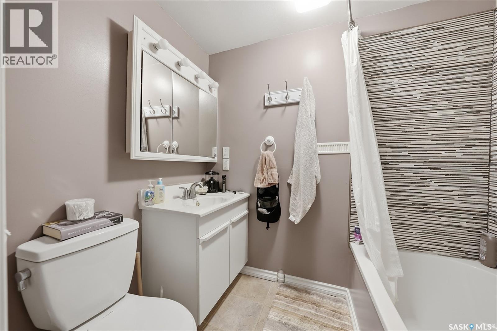 258 East Place, Saskatoon, SK