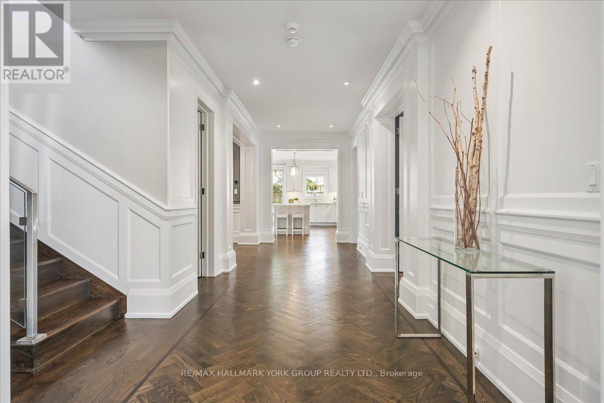 20 Ealing Drive, Toronto, ON