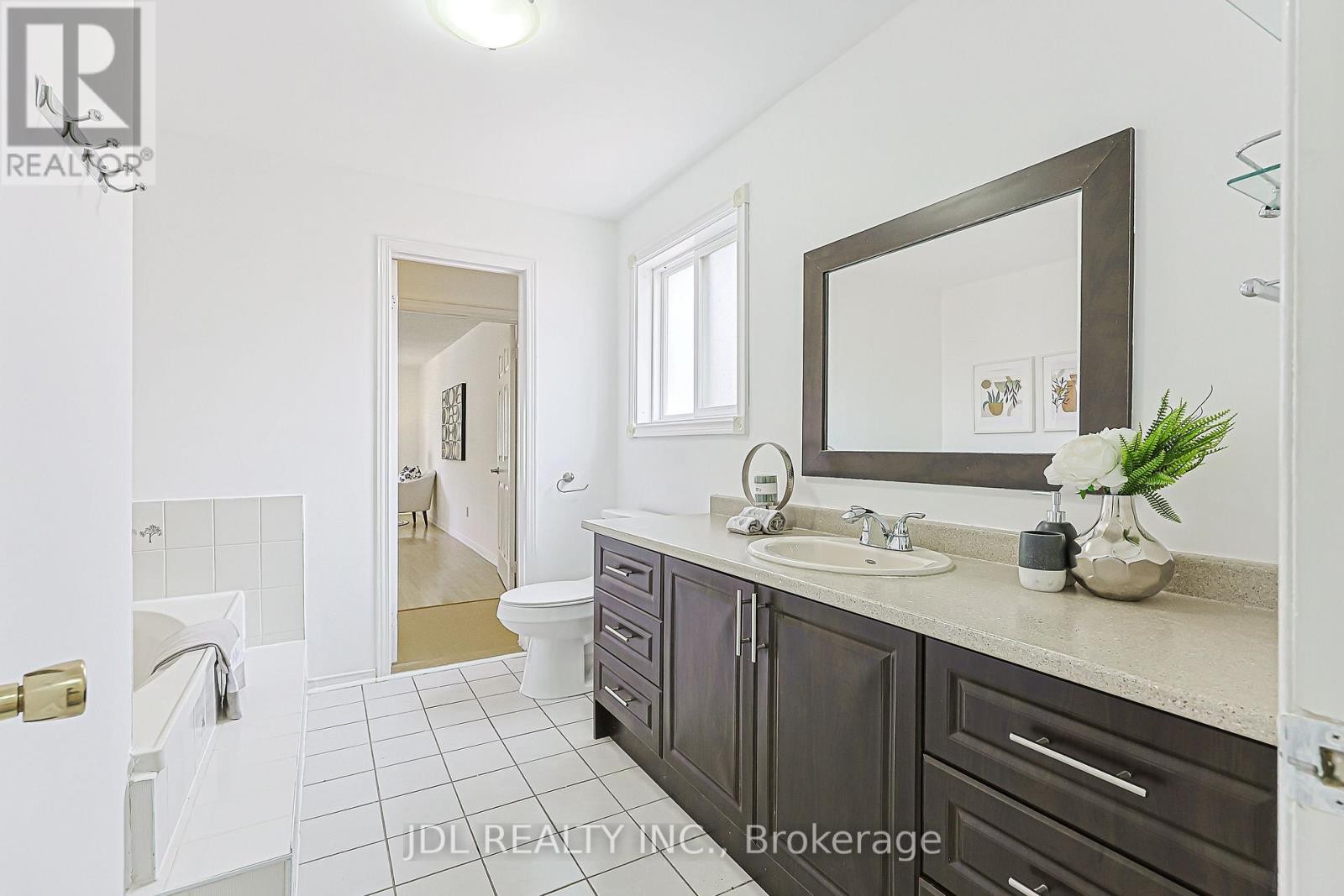 676 Ceremonial Drive, Mississauga, ON