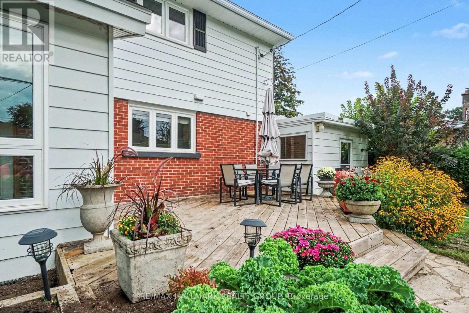 1236 Amesbrooke Drive, Ottawa, ON