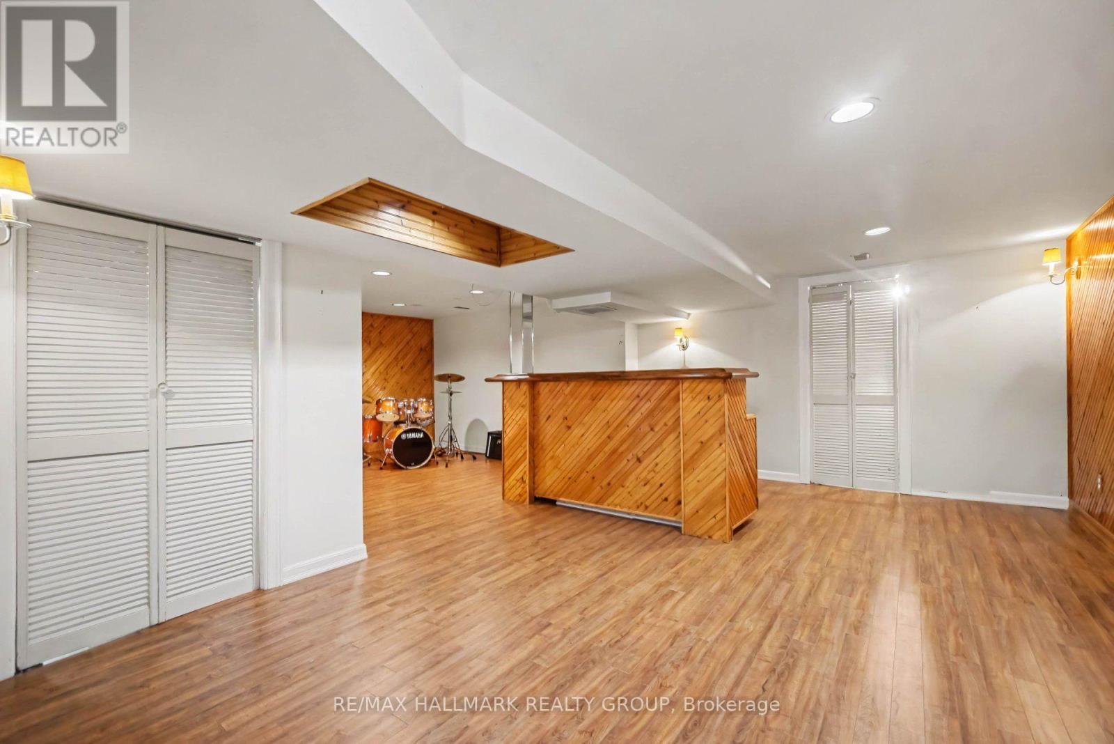 1236 Amesbrooke Drive, Ottawa, ON