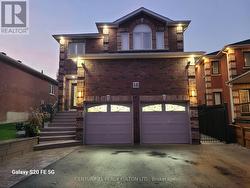 18 WYMAN CRESCENT Bradford West Gwillimbury, ON L3Z 3J5