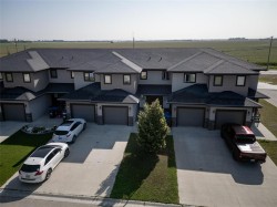 6 Landsbury Terrace Niverville, MB R0A 0A2