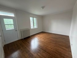 2327 Av. Madison Montréal (Côte-Des-Neiges/Notre-Dame-De-Grâce), QC H4B 2T5