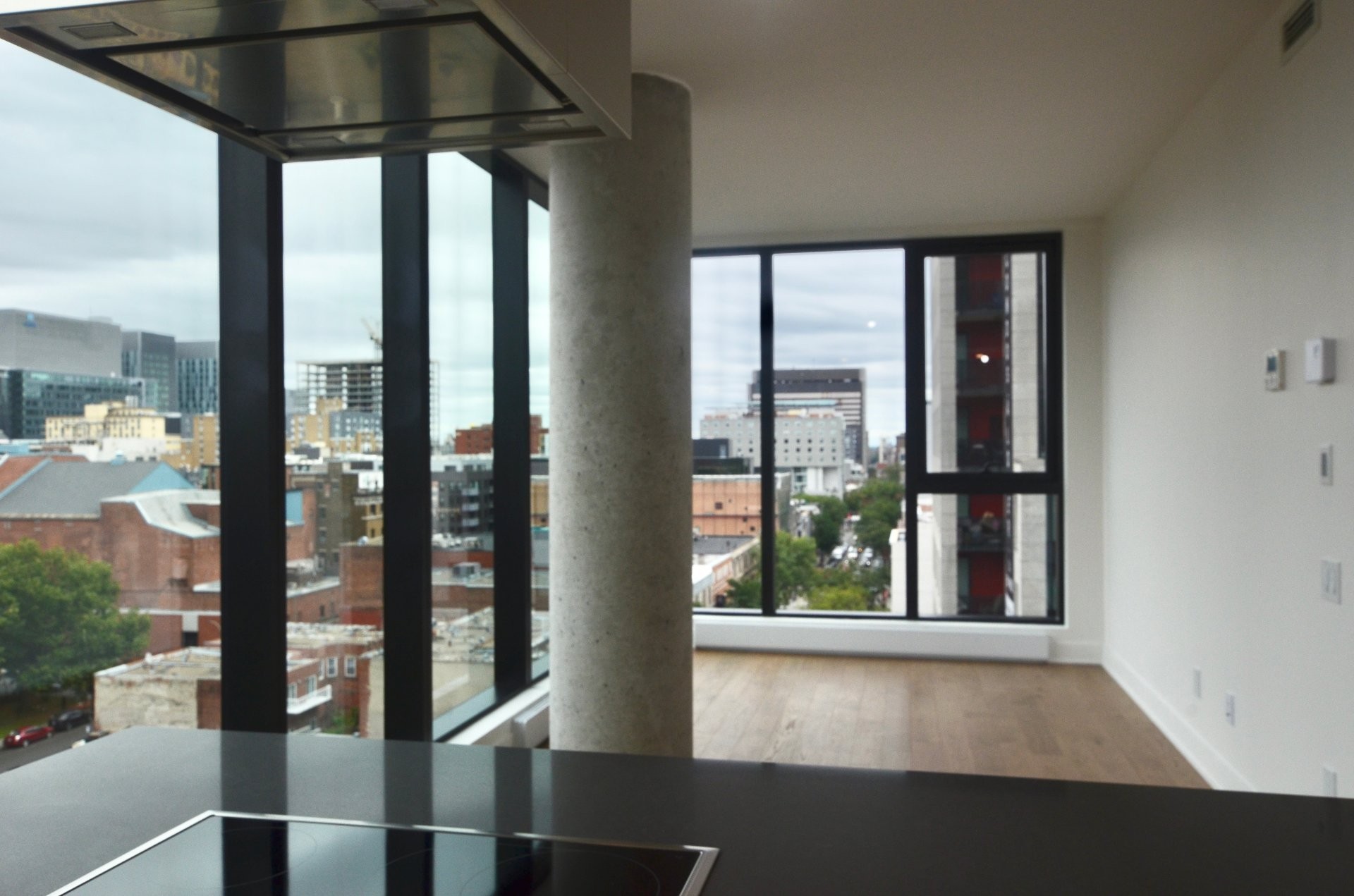 Living Room - 918-1 Boul. De Maisonneuve O., Montréal (Ville-Marie), QC