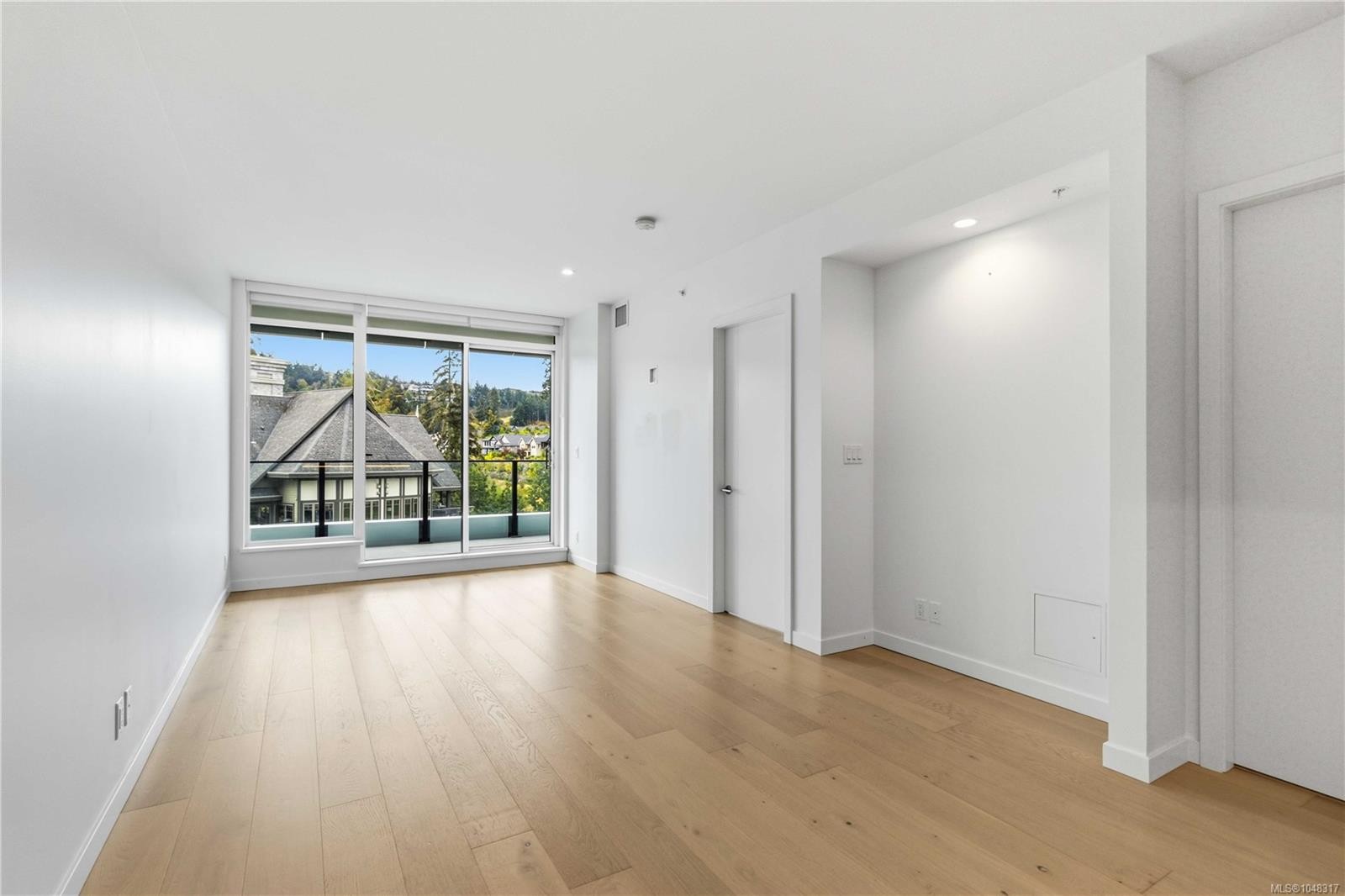 #1013-2000 Hannington Rd, Langford, BC