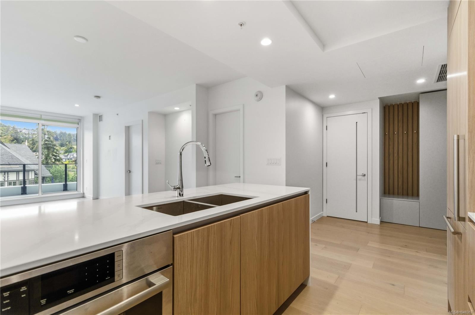 #1013-2000 Hannington Rd, Langford, BC