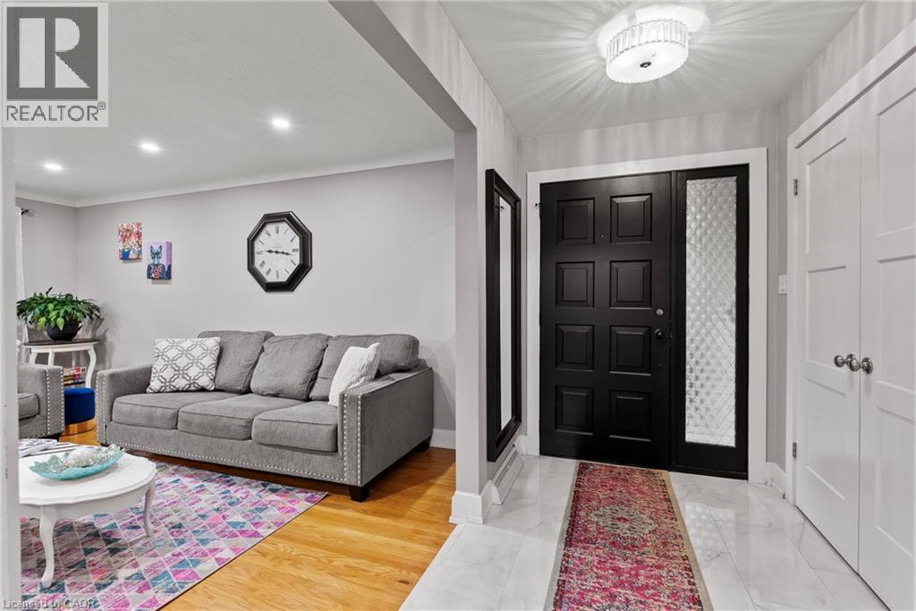 7 Ameer Drive, St. Catharines, ON