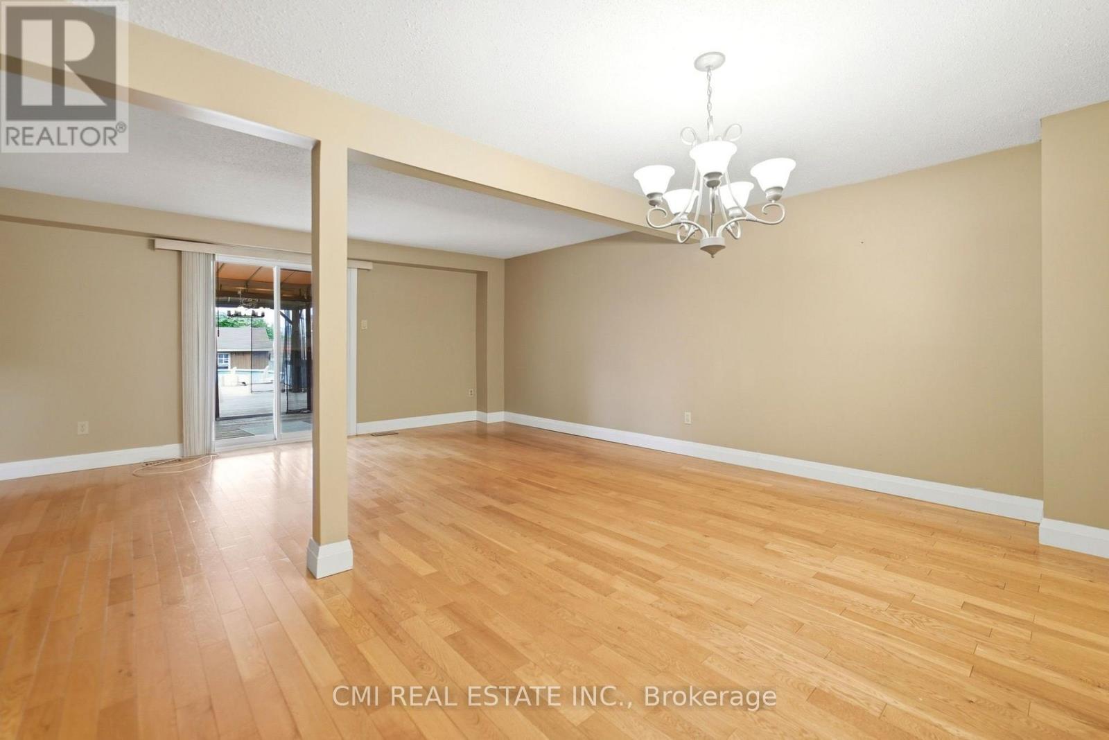 155 Foxhunt Road, Waterloo, ON