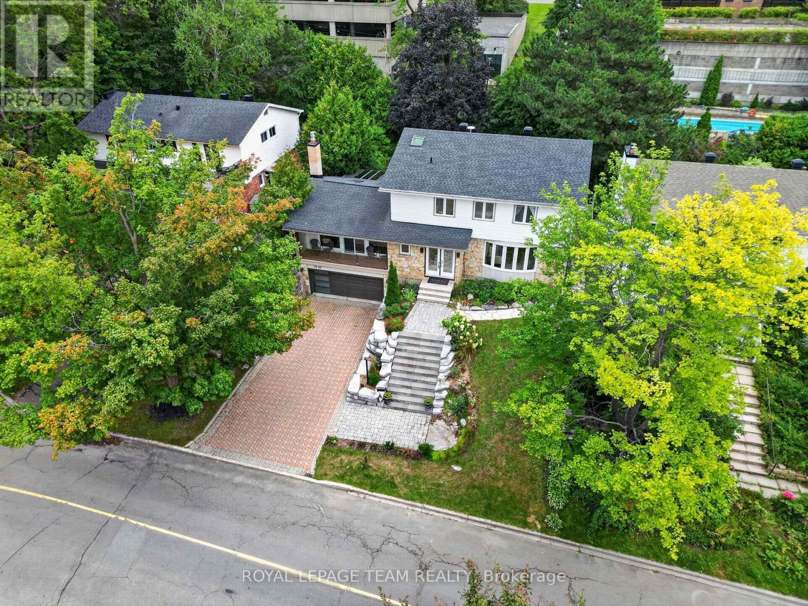 1958 Neepawa Avenue, Ottawa, ON