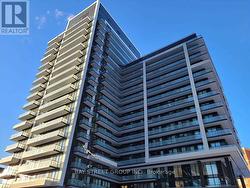 902 - 85 ONEIDA CRESCENT Richmond Hill, ON L4B 0H4
