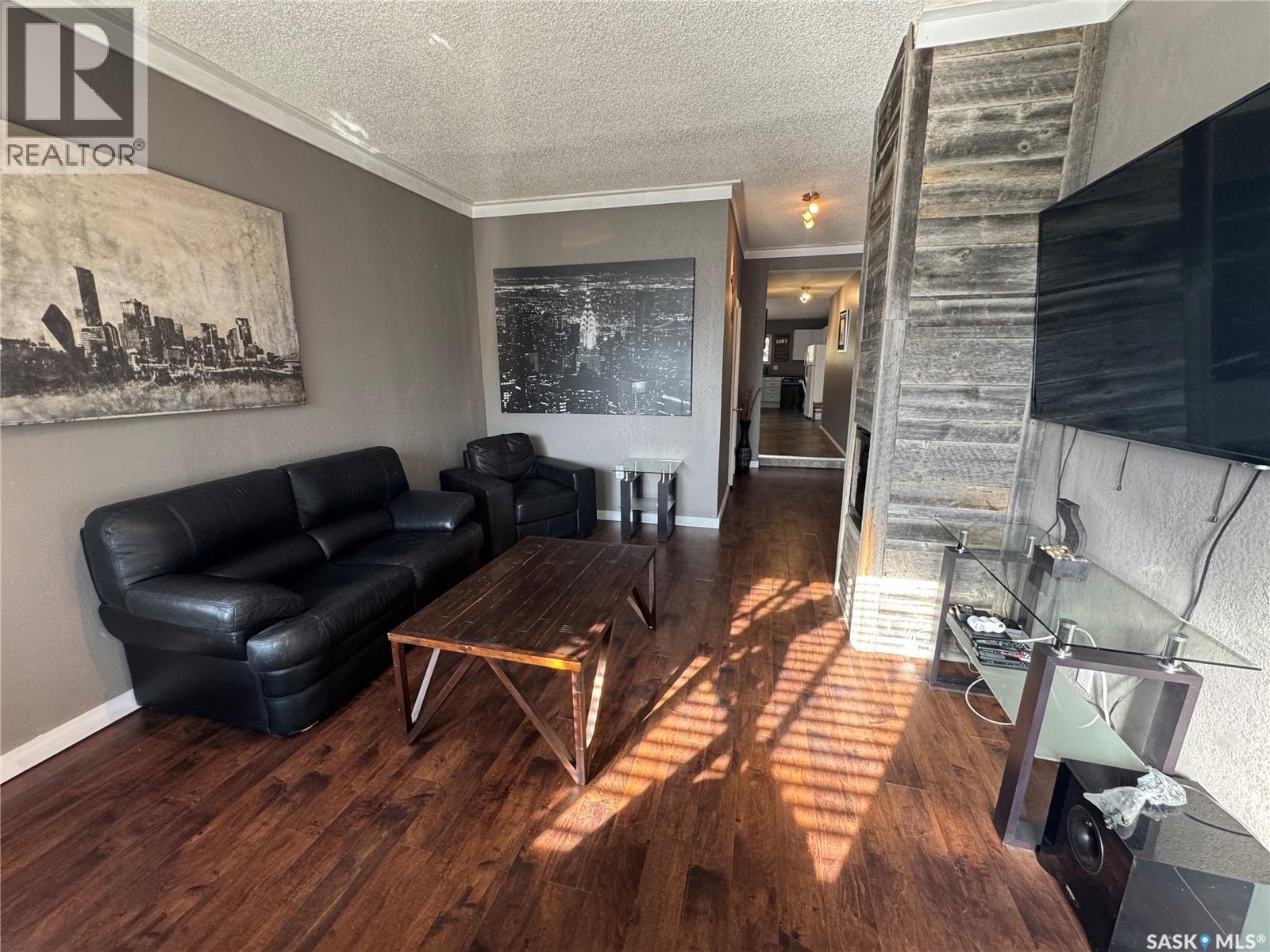 307 6Th Avenue E, Biggar, SK