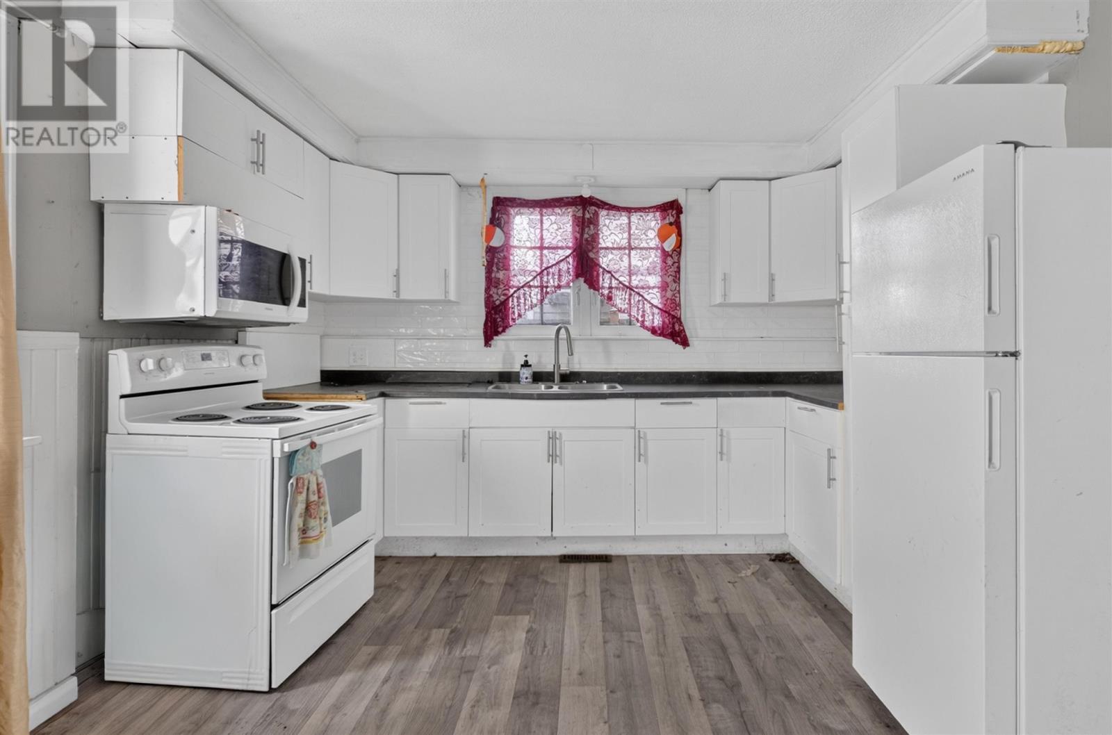 678 Albert St, Sault Ste. Marie, ON