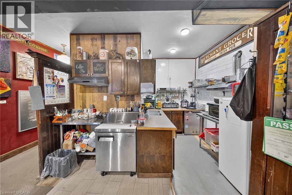 1523 Main Street E, Hamilton, ON