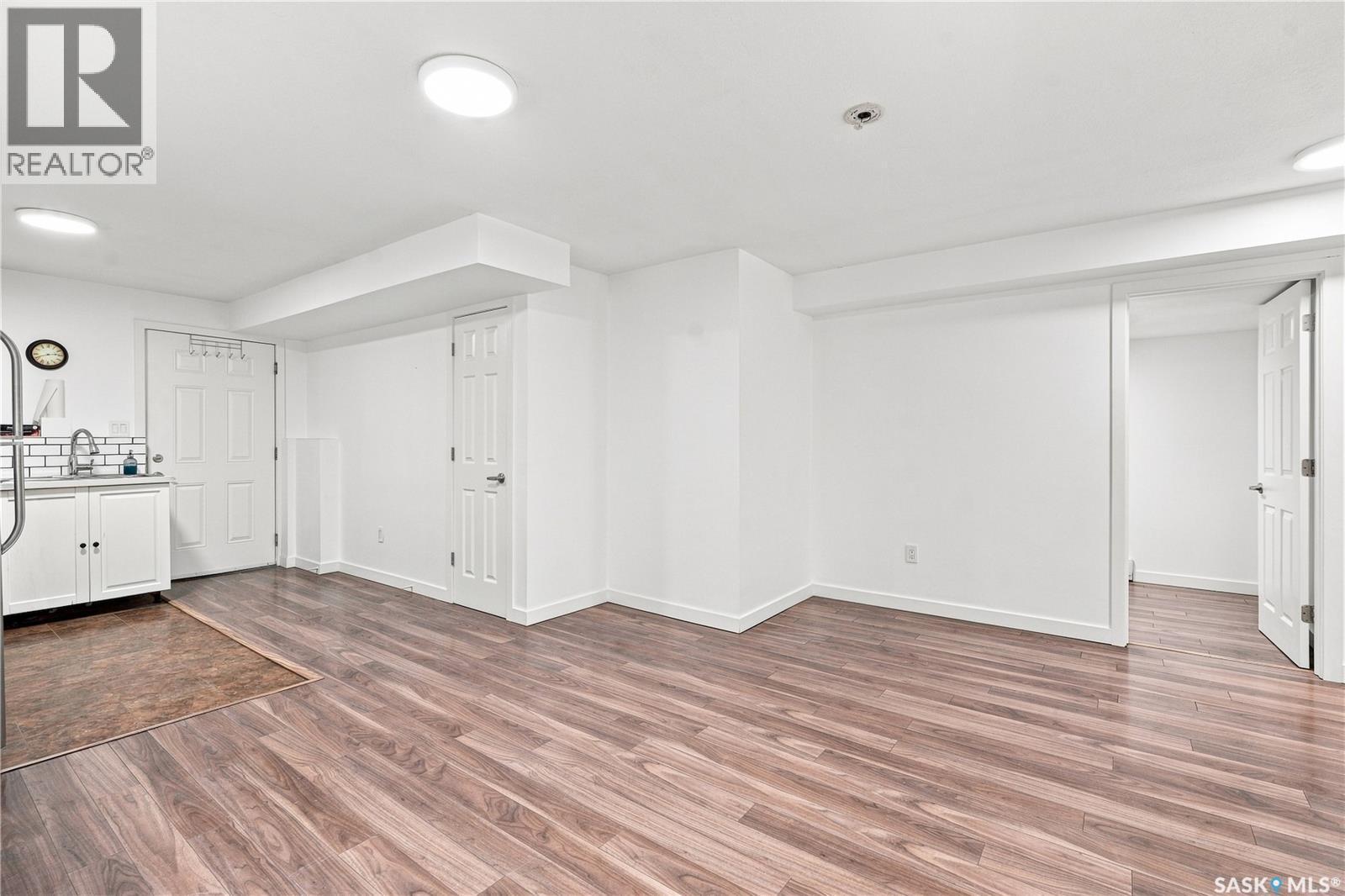 455 Hastings Crescent, Saskatoon, SK