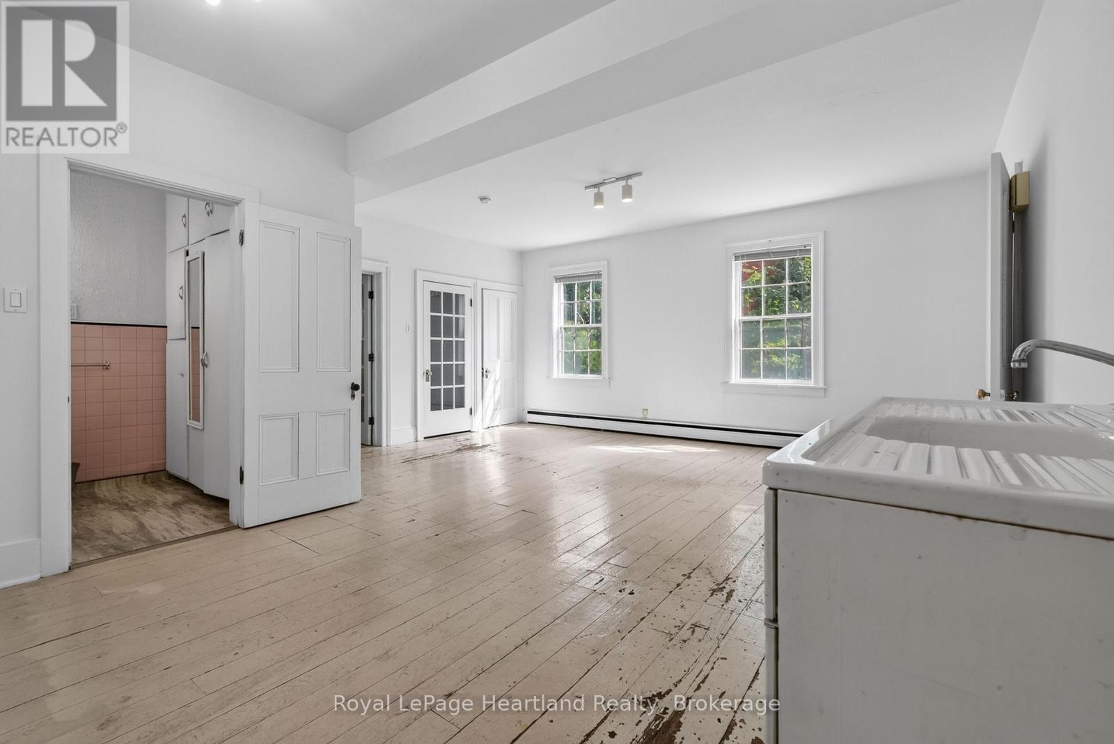 18 Nelson Street E, Goderich (Goderich (Town)), ON