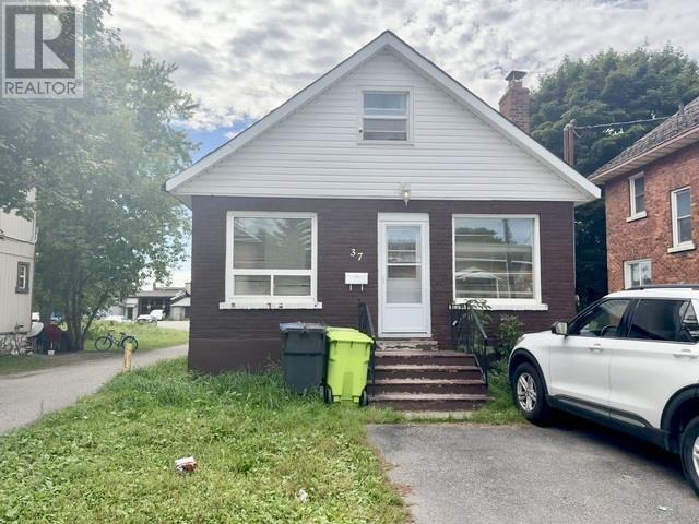37 Albert St E, Sault Ste. Marie, ON
