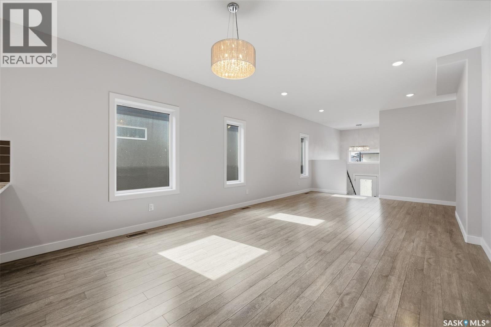 239 Bentley Court, Saskatoon, SK