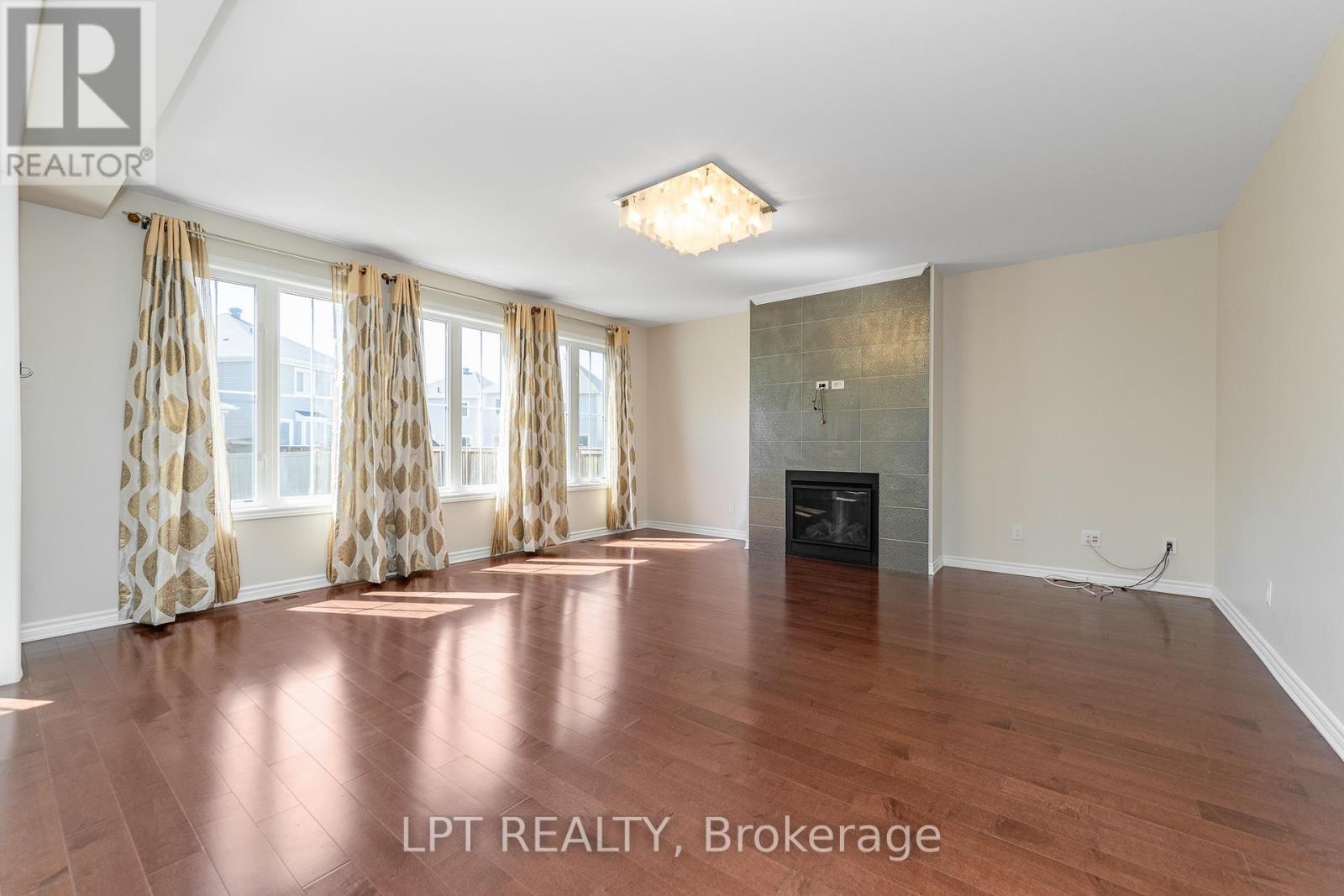 67 Bristling Crescent, Ottawa, ON