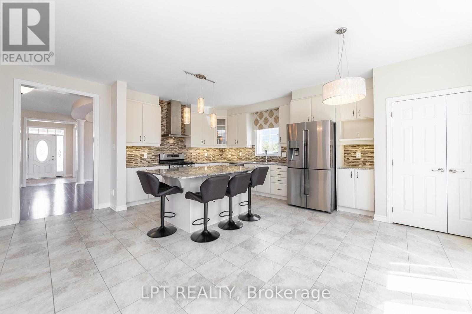 67 Bristling Crescent, Ottawa, ON