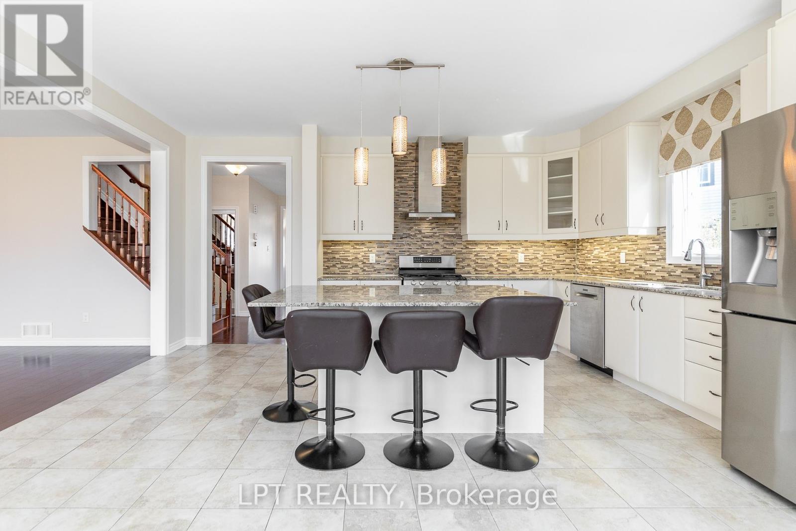 67 Bristling Crescent, Ottawa, ON