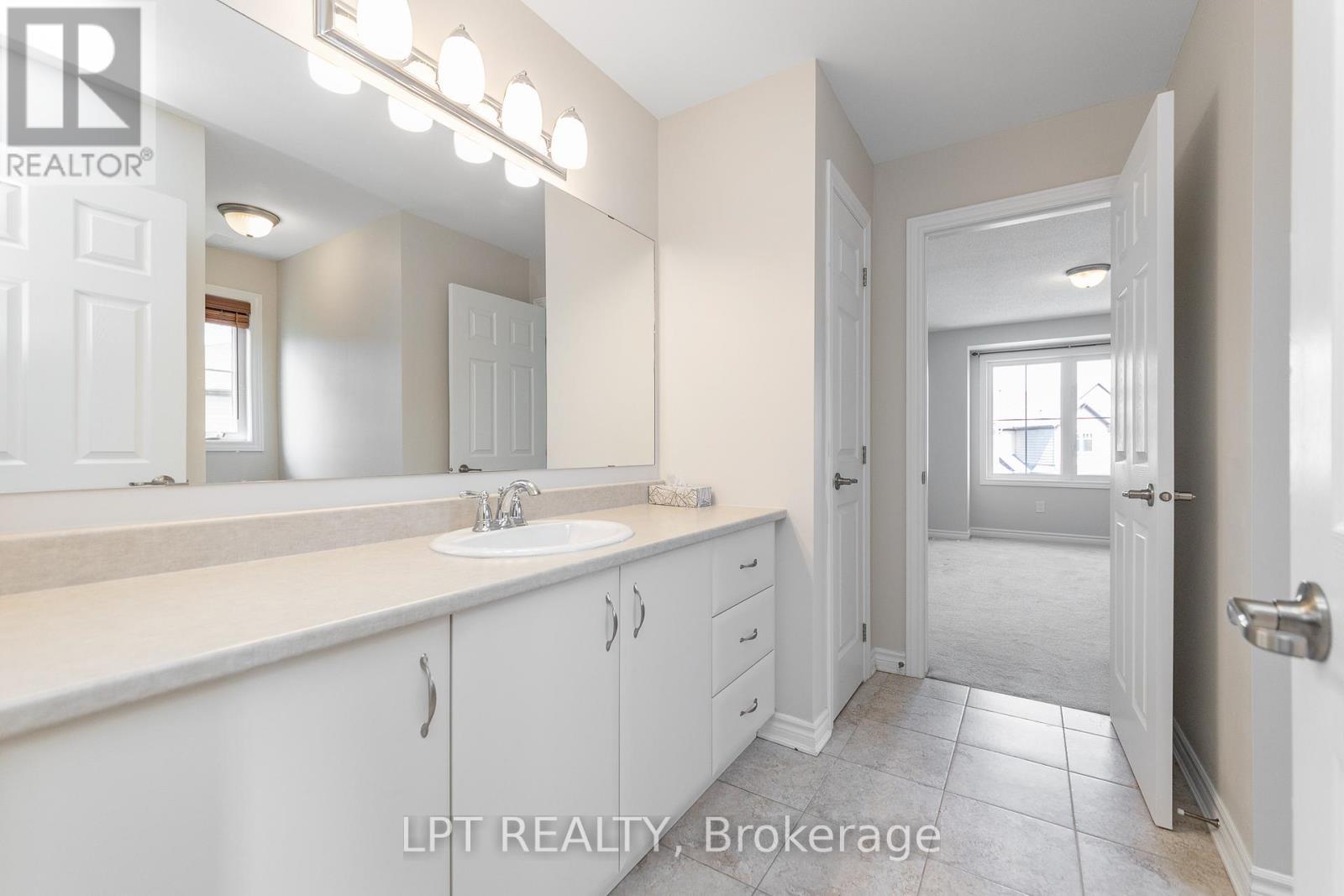 67 Bristling Crescent, Ottawa, ON