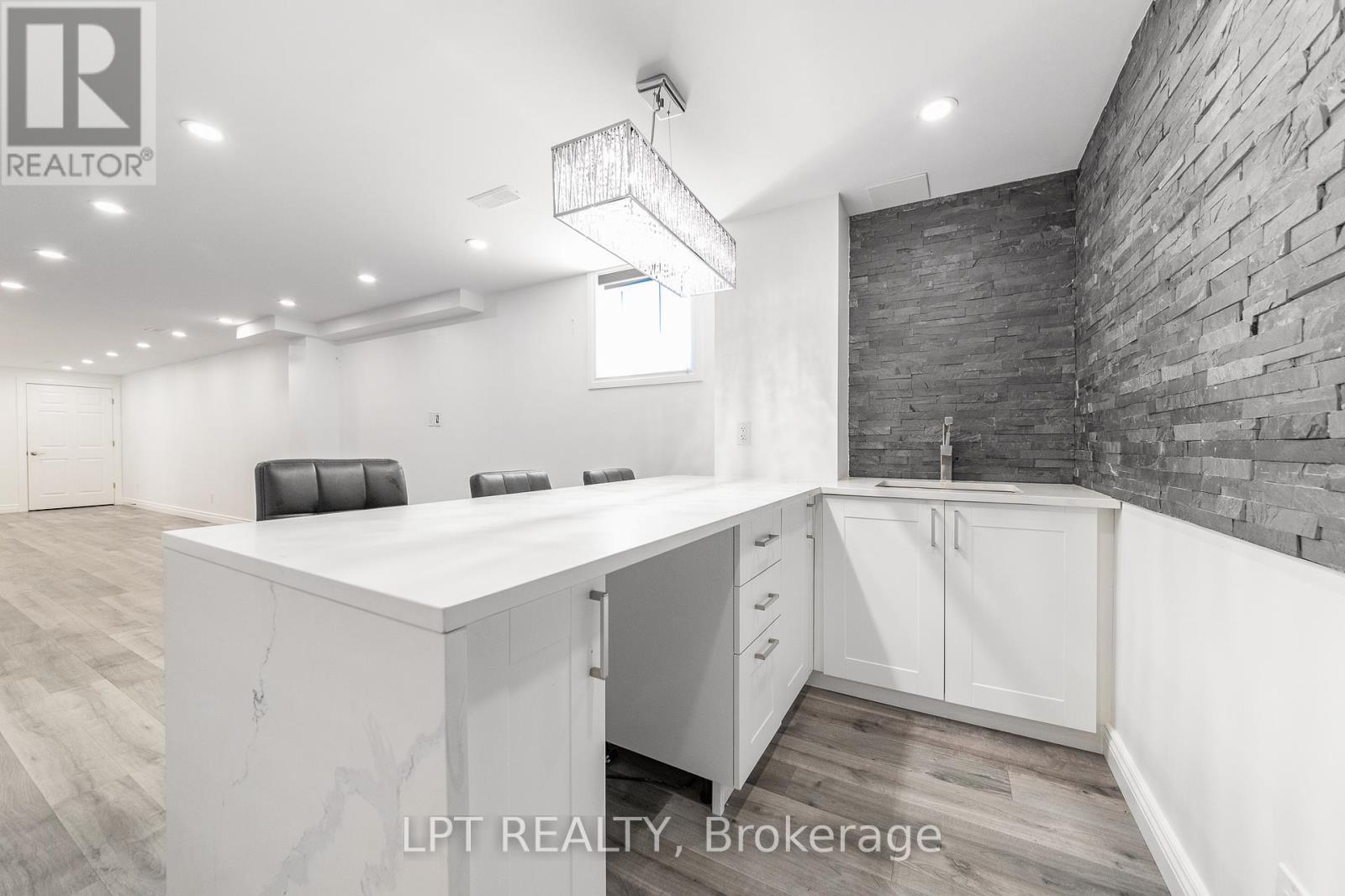 67 Bristling Crescent, Ottawa, ON