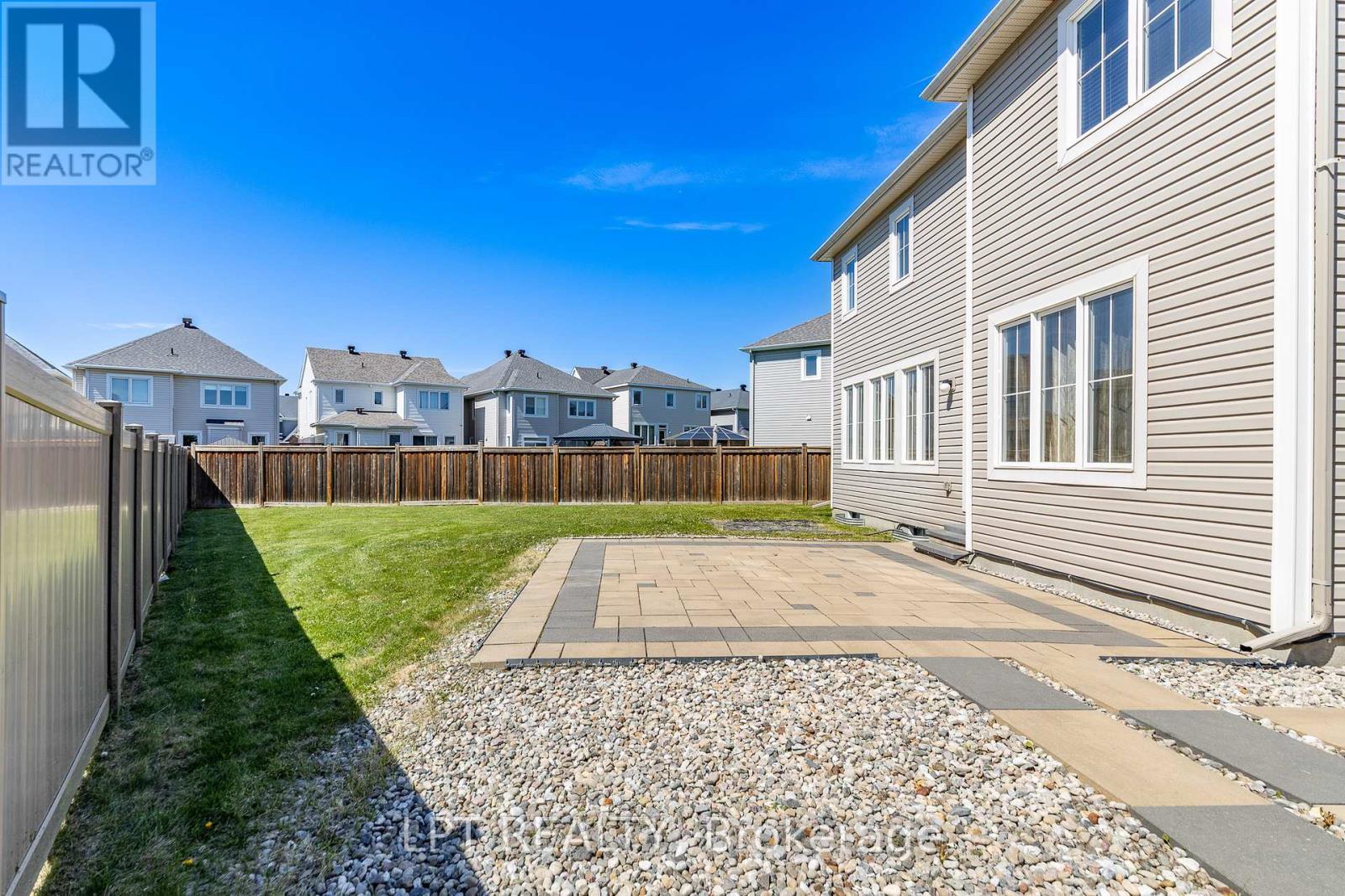67 Bristling Crescent, Ottawa, ON