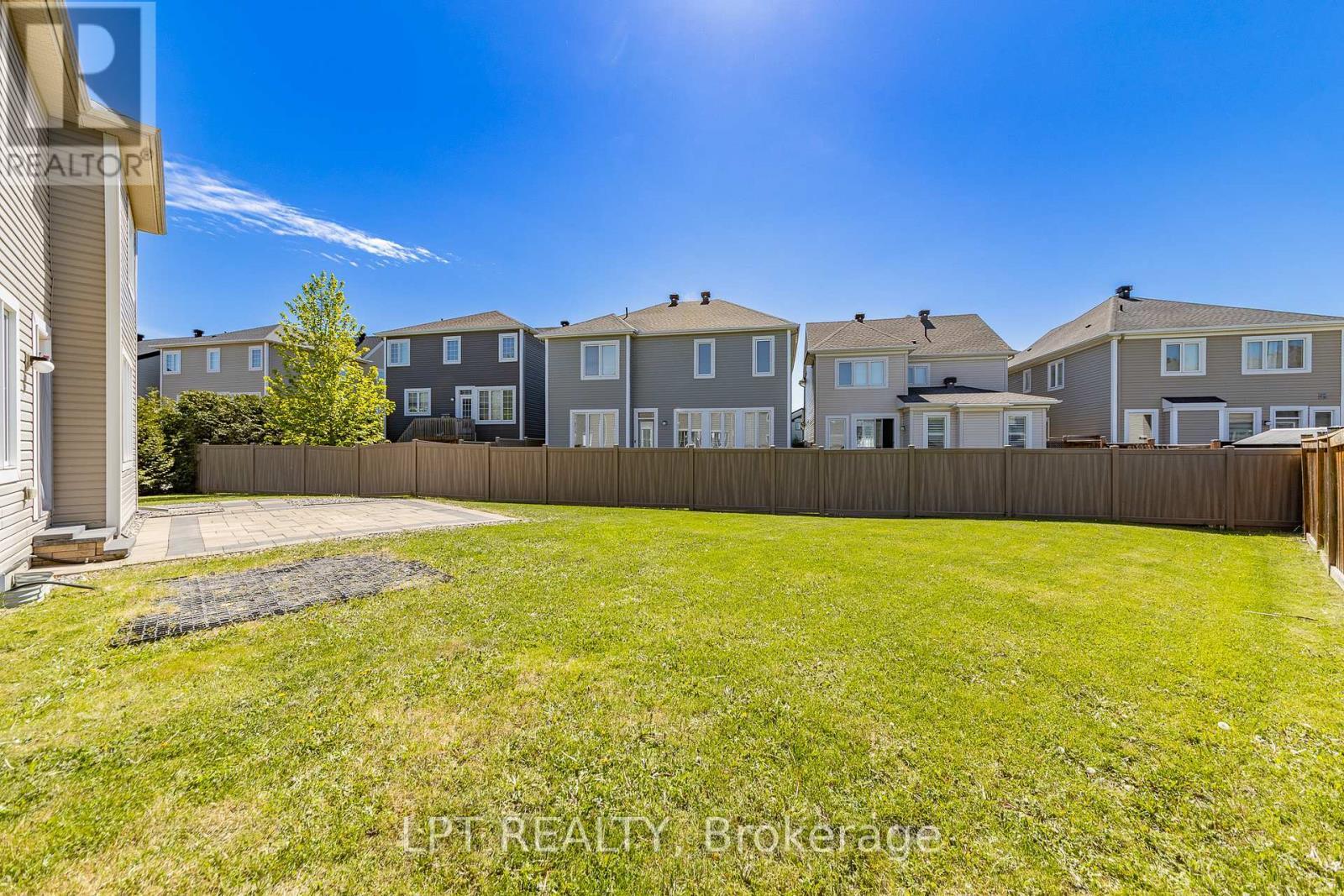 67 Bristling Crescent, Ottawa, ON