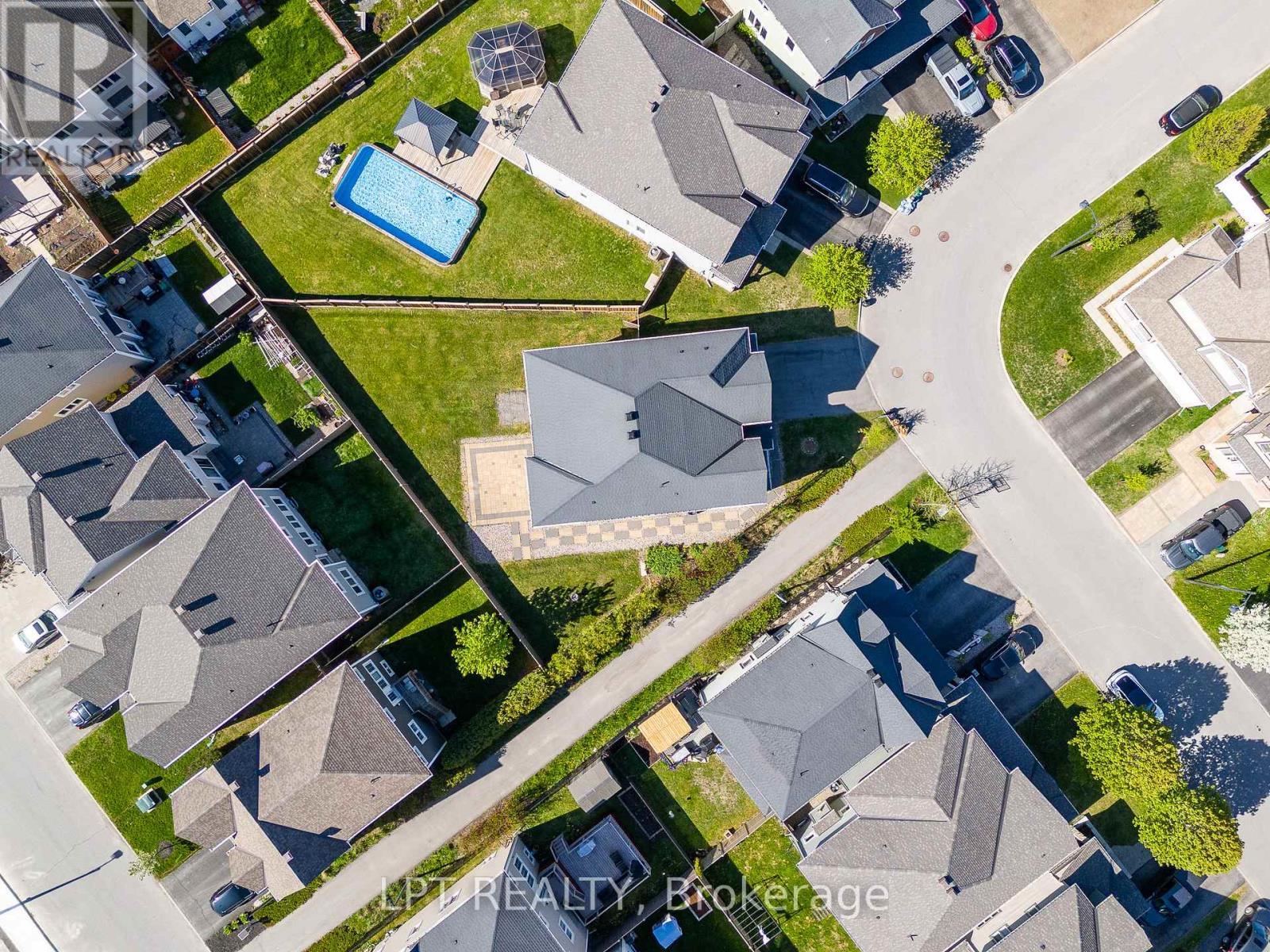 67 Bristling Crescent, Ottawa, ON