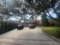 16 BROOKLYN CRESCENT W Markham, ON L3P 7B9
