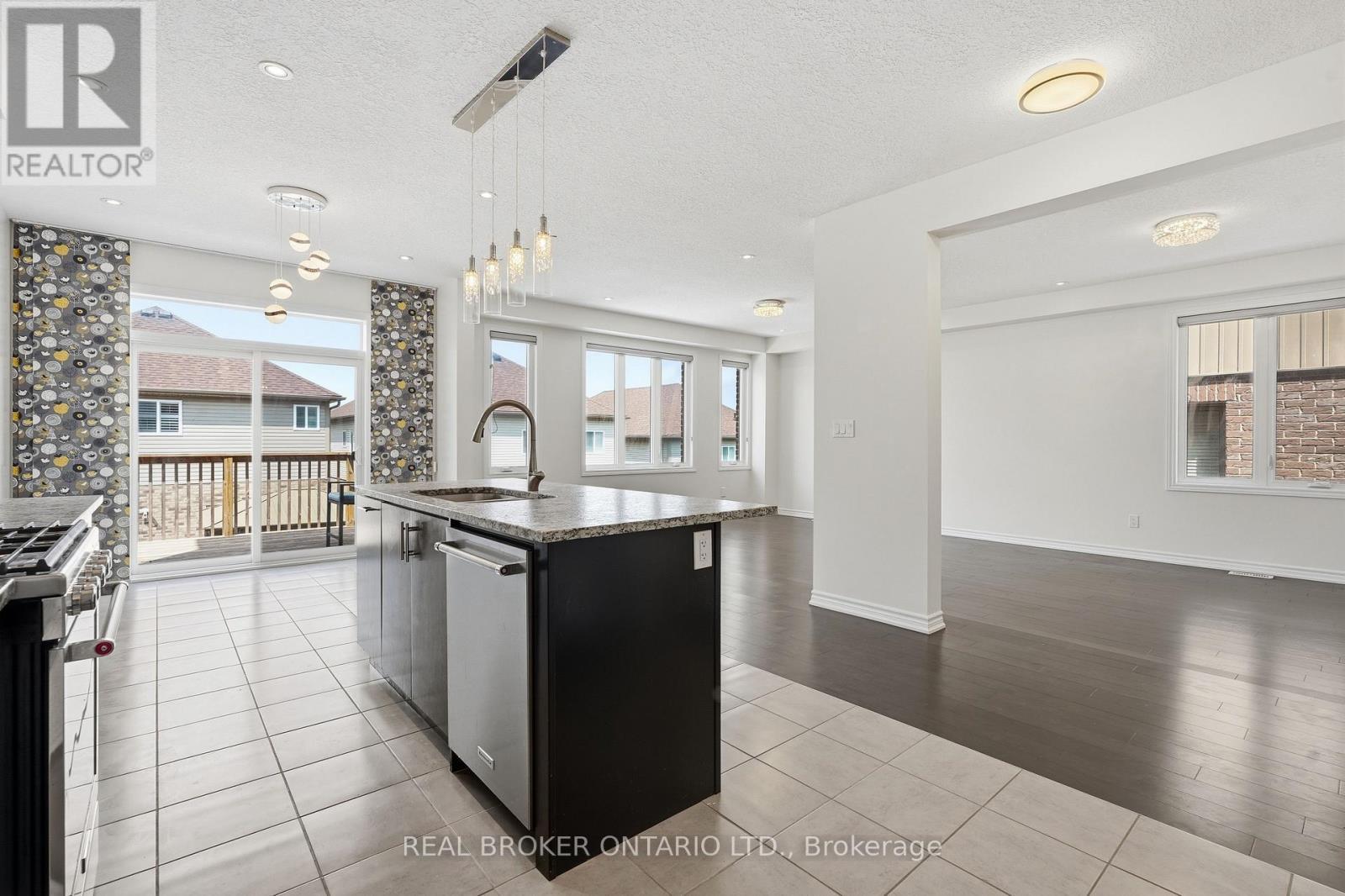 359 Beechdrops Drive, Waterloo, ON